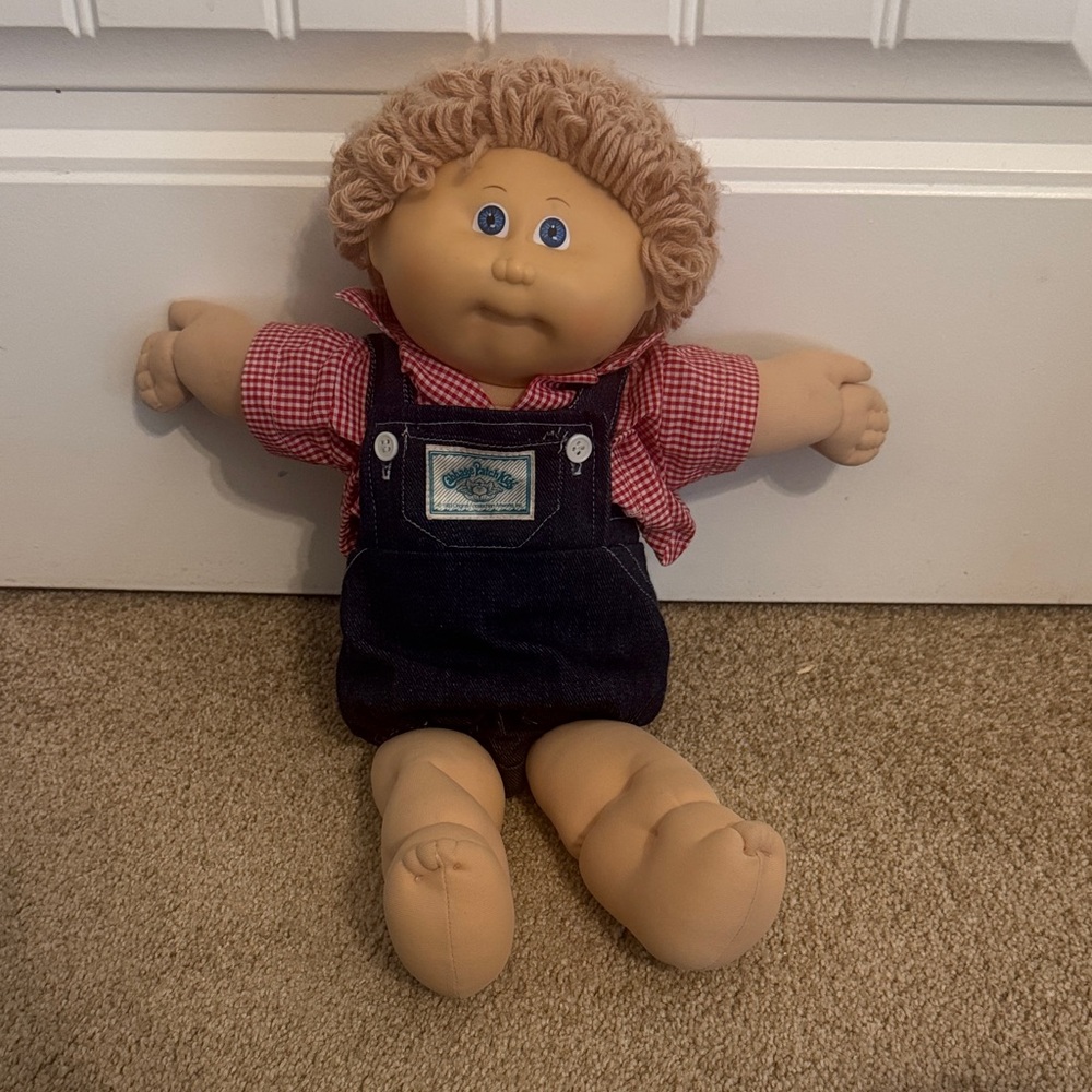 Vintage 1982 Cabbage Patch Kids Doll Coleco Original Outfit Yarn Hair Blue Eyes